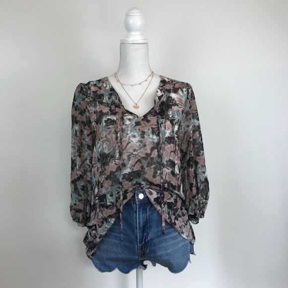 Petticoat Alley Abstract Watercolor Peplum Blouse - Picture 4 of 8